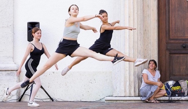 1. Rosmarie Grünig Let`s Dance - Ballett - offene Tanzstunde  Kunstmuseum Olten, 2022 @hedonists_headache